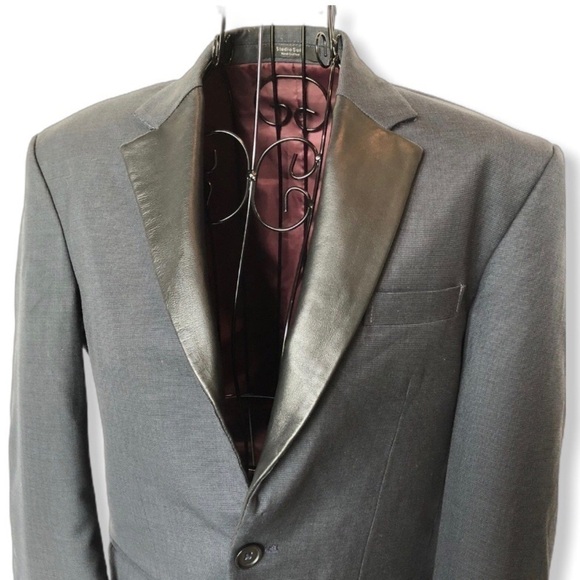 Studio Suits Hand Crafted Blazer Faux Leather Lapels Gray Size Medium - Picture 9 of 9